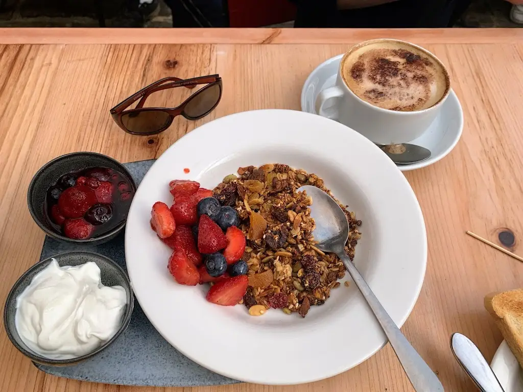 Menu_Cafe Alf Resco_Dartmouth_image_8