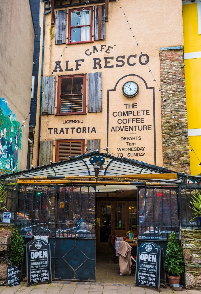 Cafe Alf Resco restaurant in Dartmouth