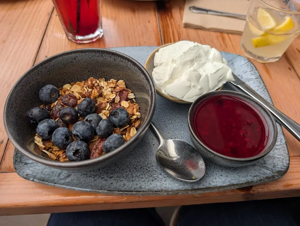 Cafe Alf Resco_Dartmouth_slider_image_3