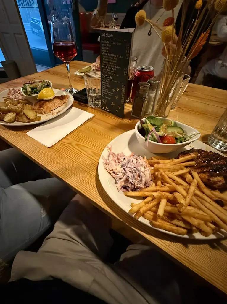 Wendy Webb_Kendricks Dartmouth_Dartmouth_review