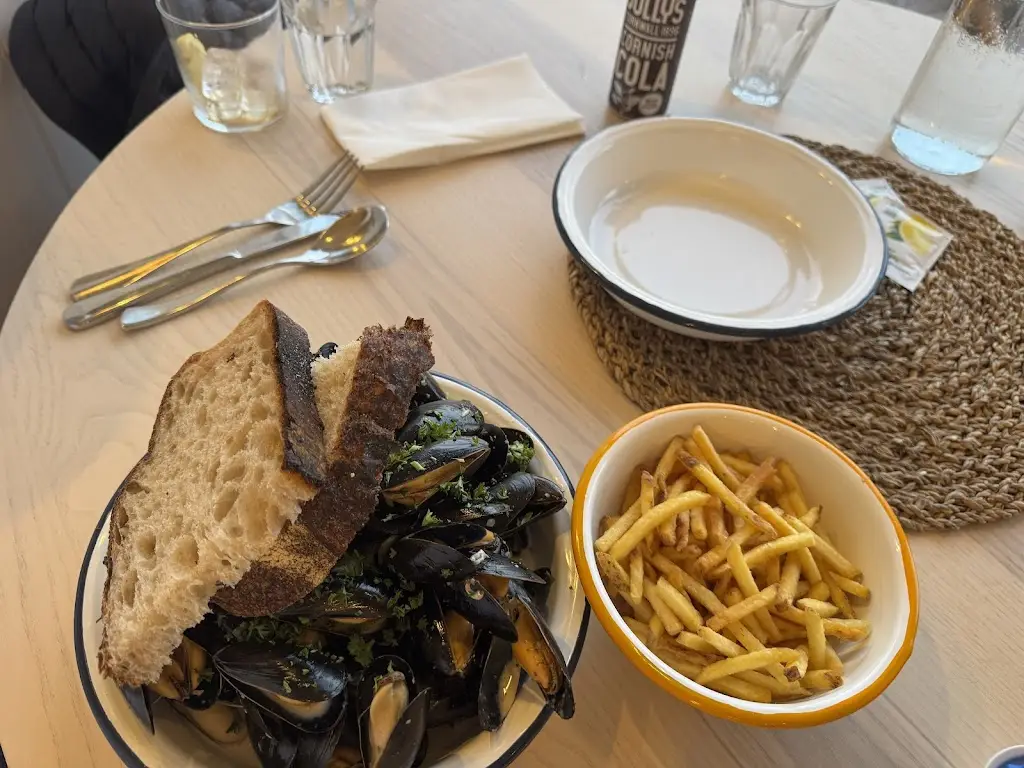 The Crafty Mussel_Dartmouth_slider_image_3