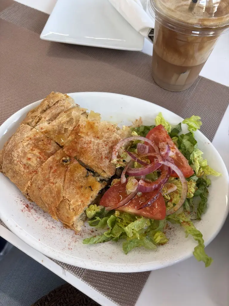 Bee_Greek delight Ltd_Dartmouth_reseña