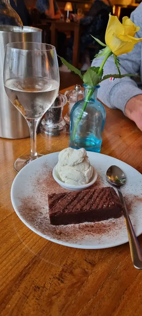 Menu_The Bistro at Browns_Dartmouth_image_2