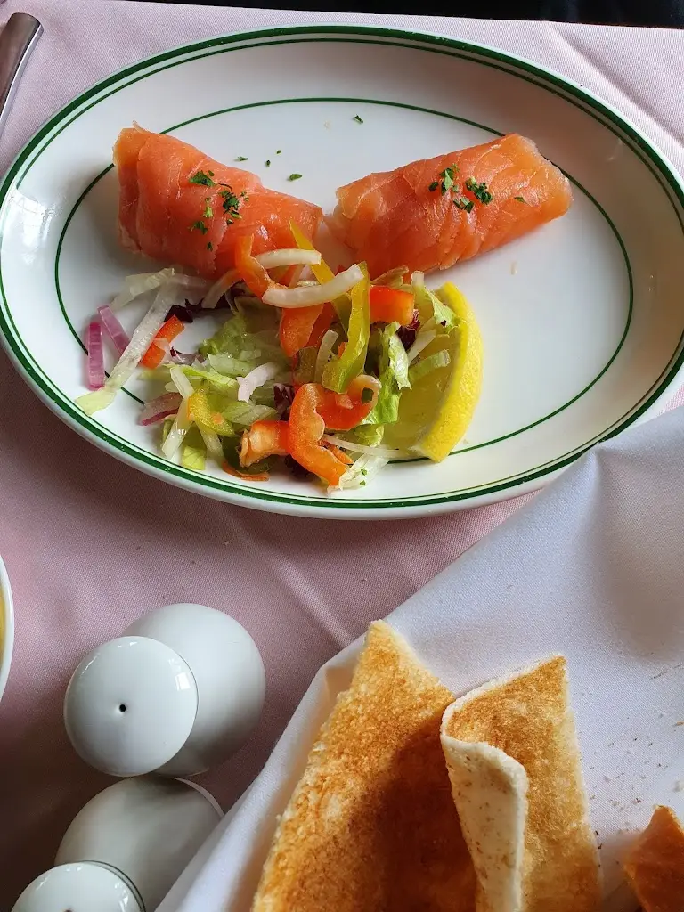 Menu_Biggles Restaurant_Denham_image_6