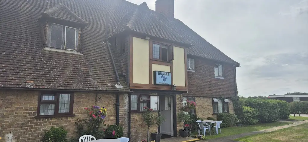 John Heath_Biggles Restaurant_Denham_review