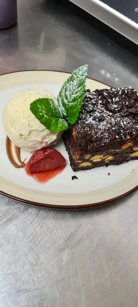 Menu_The Falcon Inn_Denham_image_5