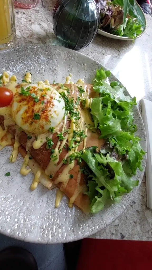 French Affaire_Deanshanger_slider_image_2