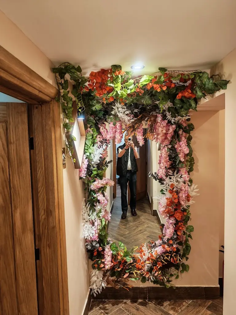 Ken Howe_Palm_Deanshanger_review