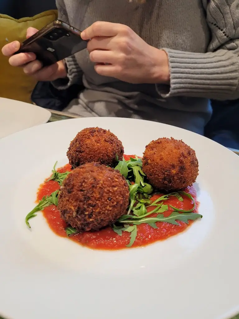 Menu_Casa Cento Italian Restaurant_Deanshanger_image_5