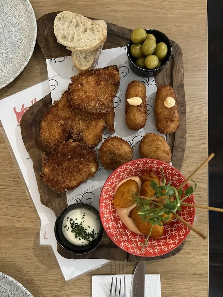 Harriet Eaton_Ole Tapas Bar_Deanshanger_review