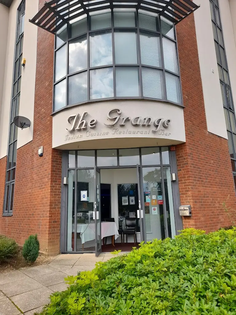 The Grange Indian Restaurant_Deanshanger_slider_image_1