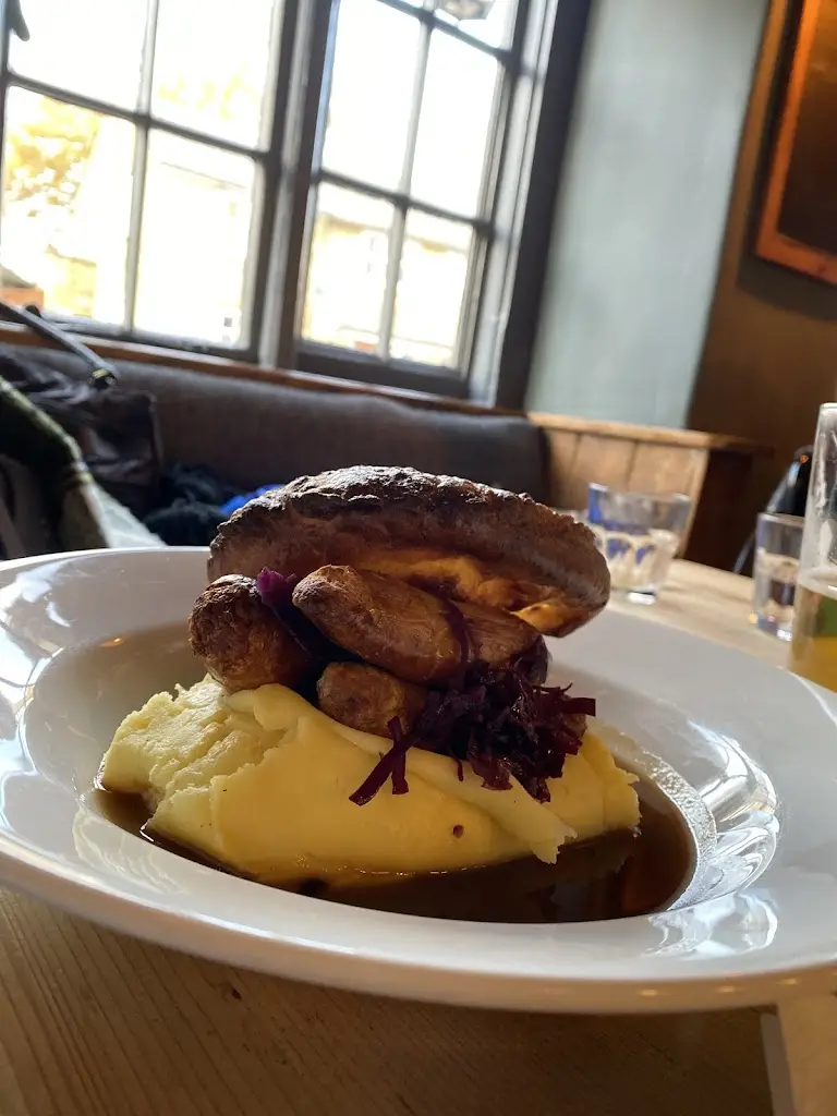 Lauren Jones_Barley Mow_Deanshanger_review