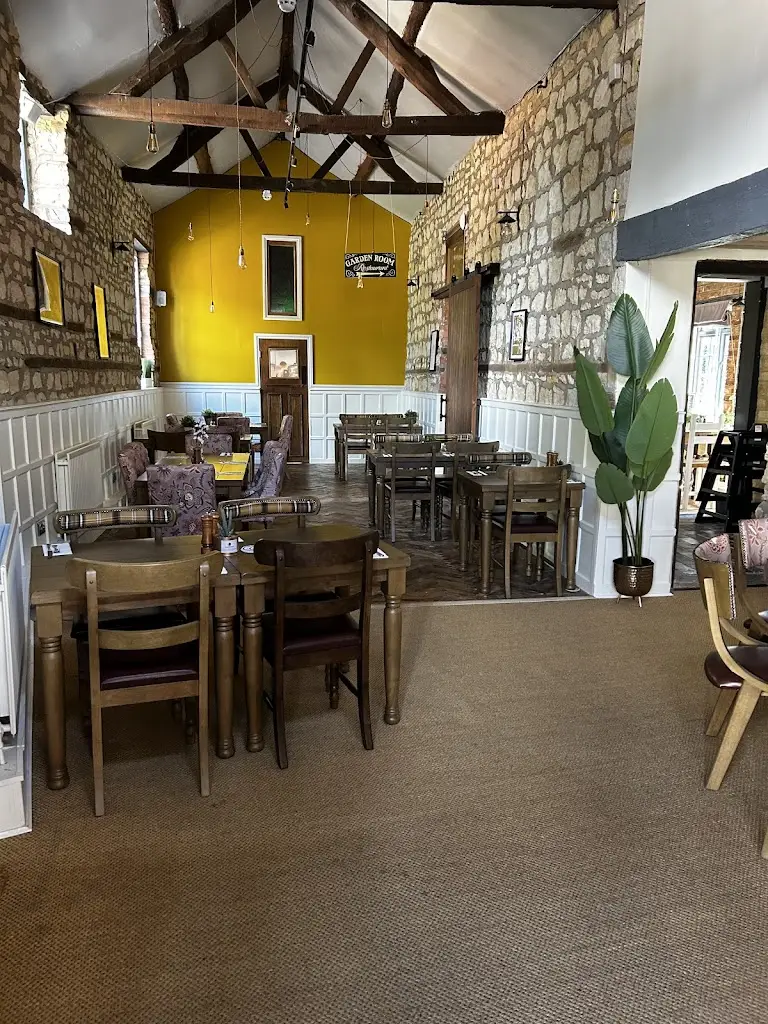 Barley Mow_Deanshanger_slider_image_1