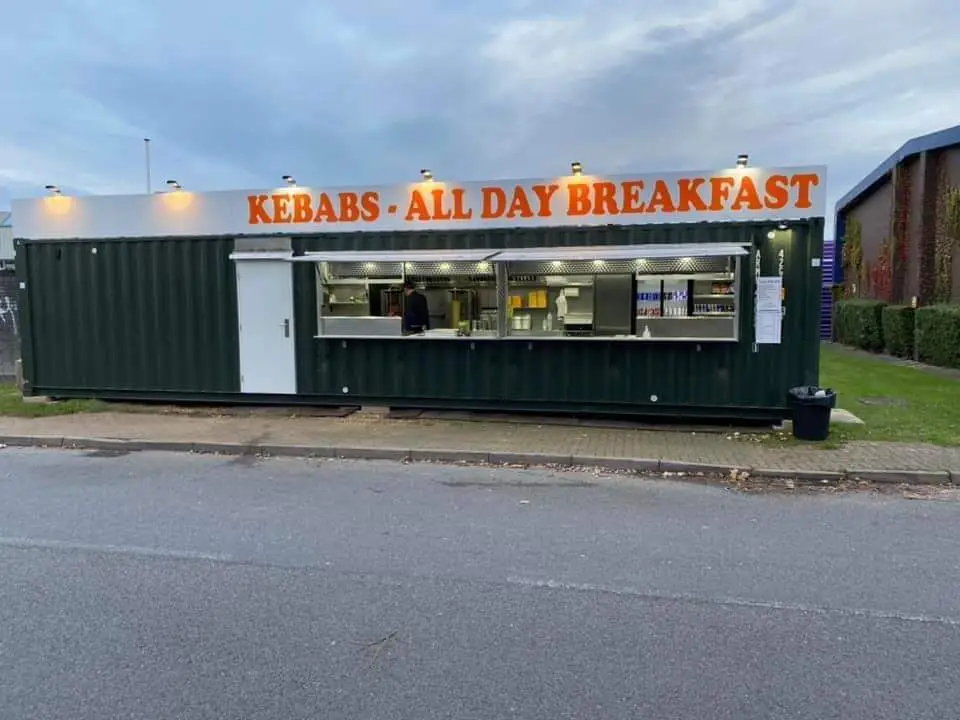 KAZ'S KITCHEN_Deanshanger_slider_image_3