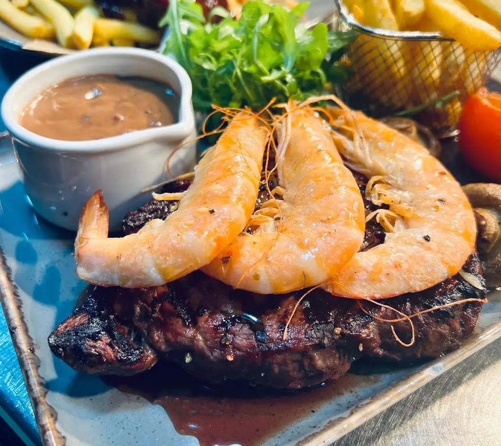 The Bluebell Inn and Lodge_Desford_slider_image_2