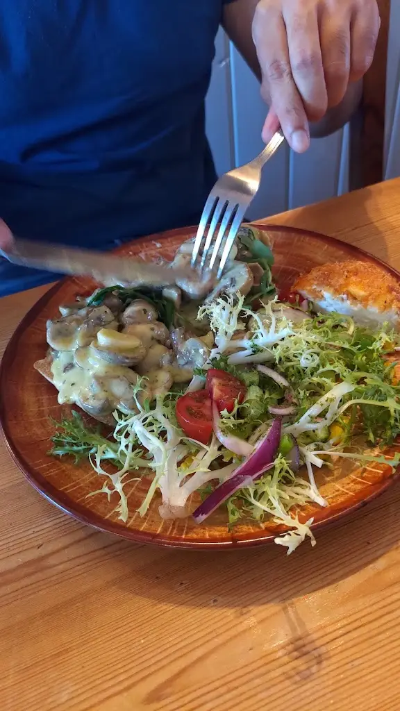 Menu_The Wyndham_Dinton_image_8