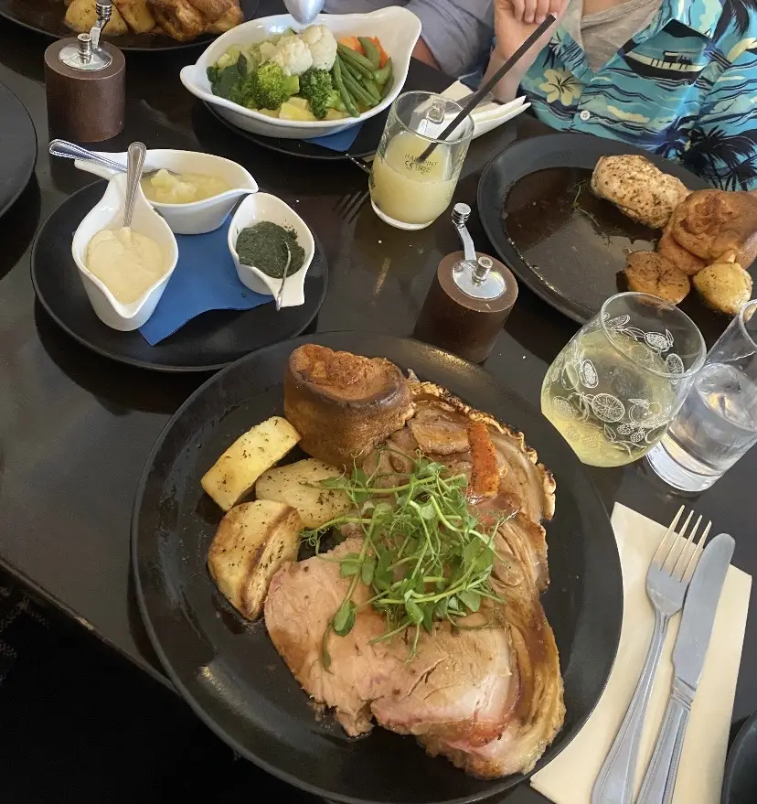 Louise Gooch_The Wyndham_Dinton_review