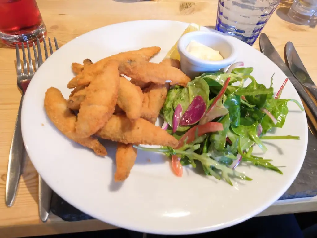 Anjana Silva_Seven Stars_Dinton_review