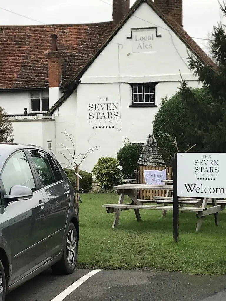 Helen Clarke_Seven Stars_Dinton_review