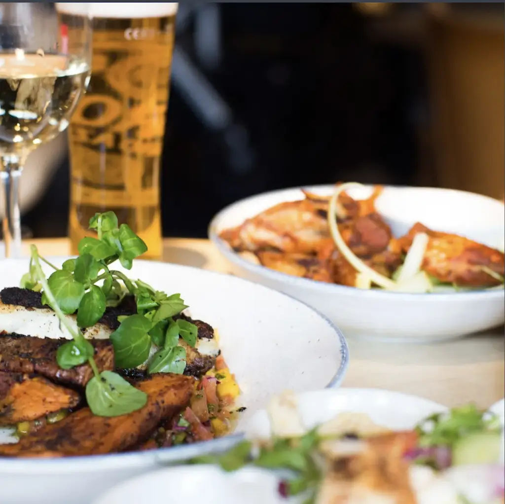 Mortons Kitchen, Bar & Deli Restaurant_Dickens Heath_slider_image_3