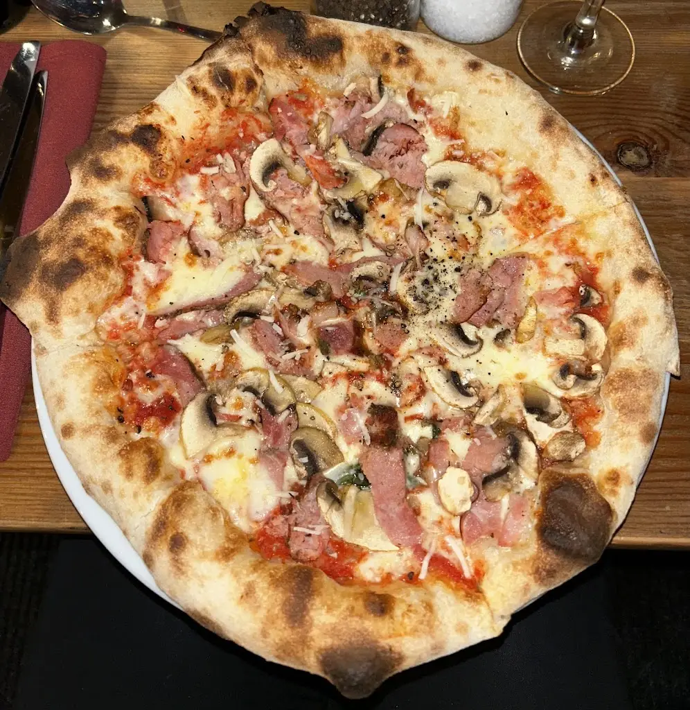 Menu_Pizzarella Restaurant_Dickens Heath_imagen_2