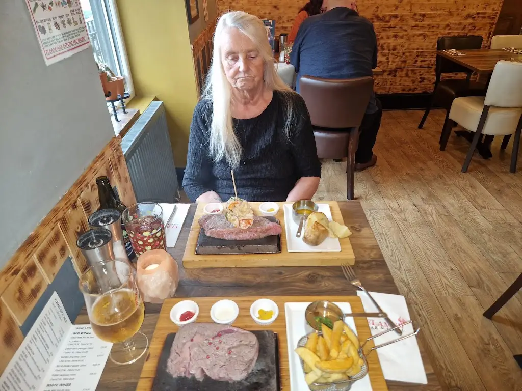 Bill Wright_FLAMES BAR AND GRILL STEAK HOUSE_Darwen_review