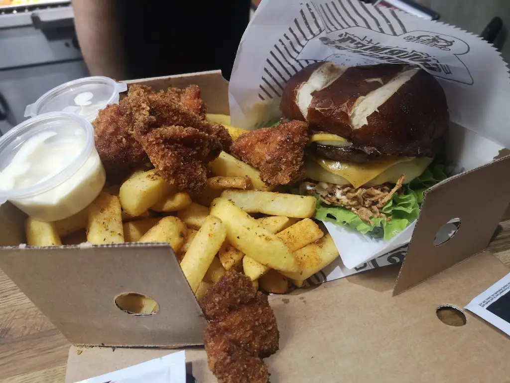 Mark Speight_Ohannes Burger Arnold_Arnold_review