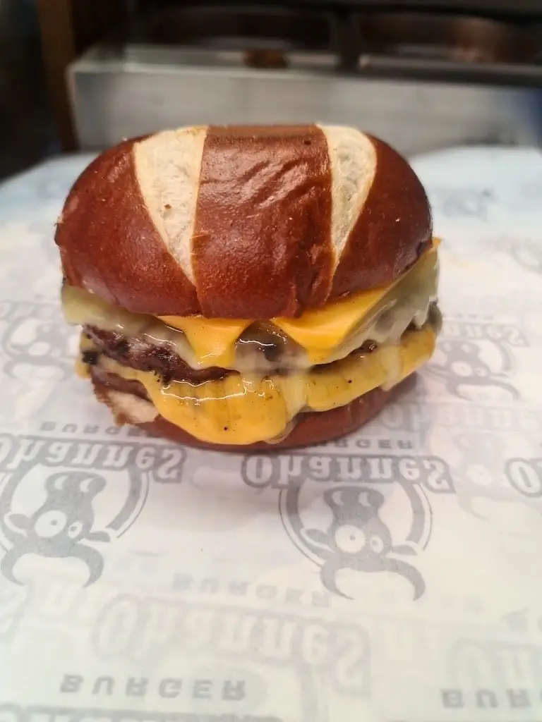 Ohannes Burger Arnold_Arnold_slider_image_2