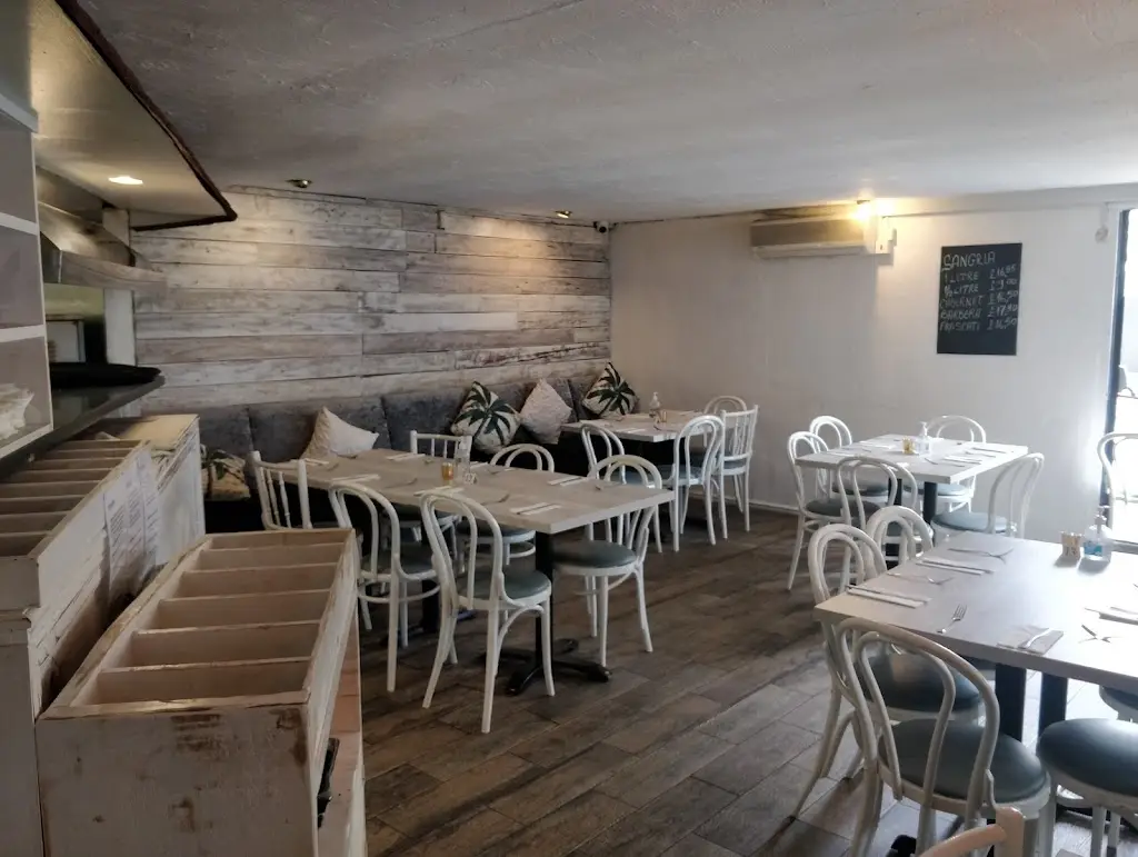 Mangiamo Tapas Cocktail and Wine Bar_Darwen_slider_image_1