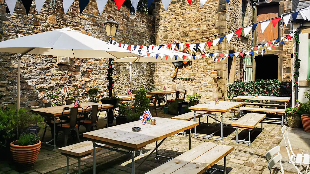 Dolly’s Restaurant, Bar & Grill Restaurant in Darwen