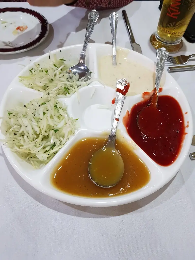 Valeria Ryadinska_Anaz_Darwen_review