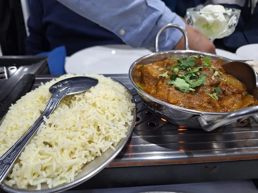 Anaz_Darwen_slider_image_3