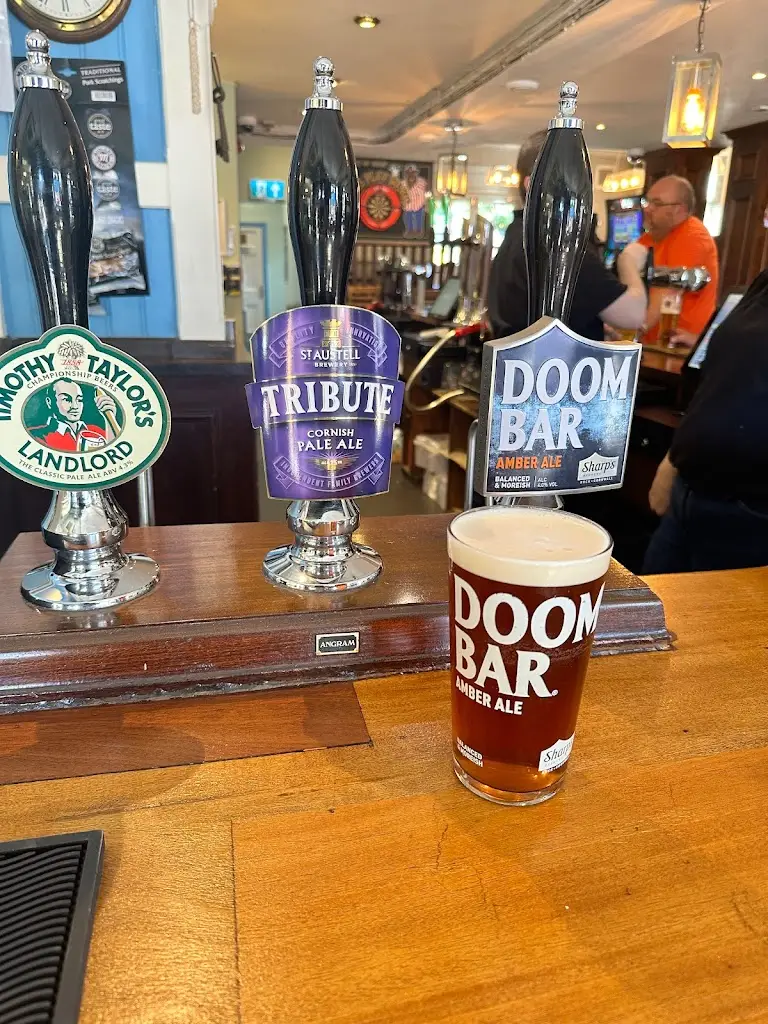 Cross Keys Arnold_Arnold_slider_image_2