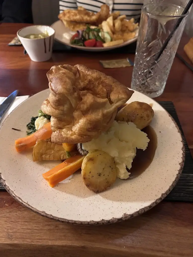 Julia Thompson_The Ranken Arms_Darwen_review