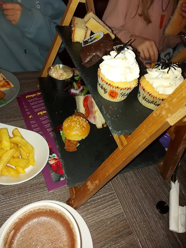 Kirby B_Zest Café Lounge_Darwen_Bewertung