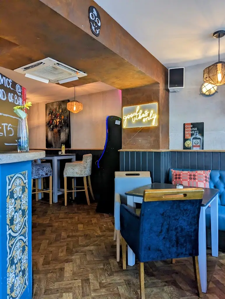 Greg “Wigan Wanderers” Knight_Artisan Cafe & Wine Bar Ltd_Darwen_review