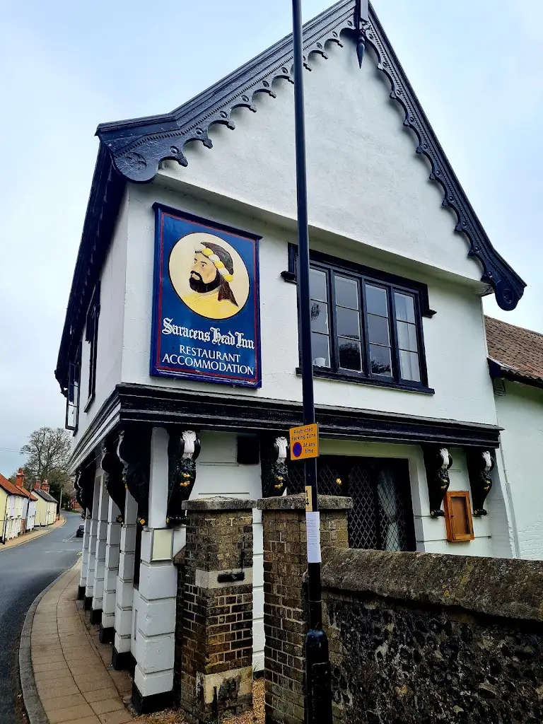 Saracens Head restaurante en Diss