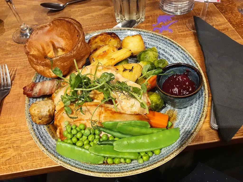 Menu_Thatchers Needle_Diss_image_9