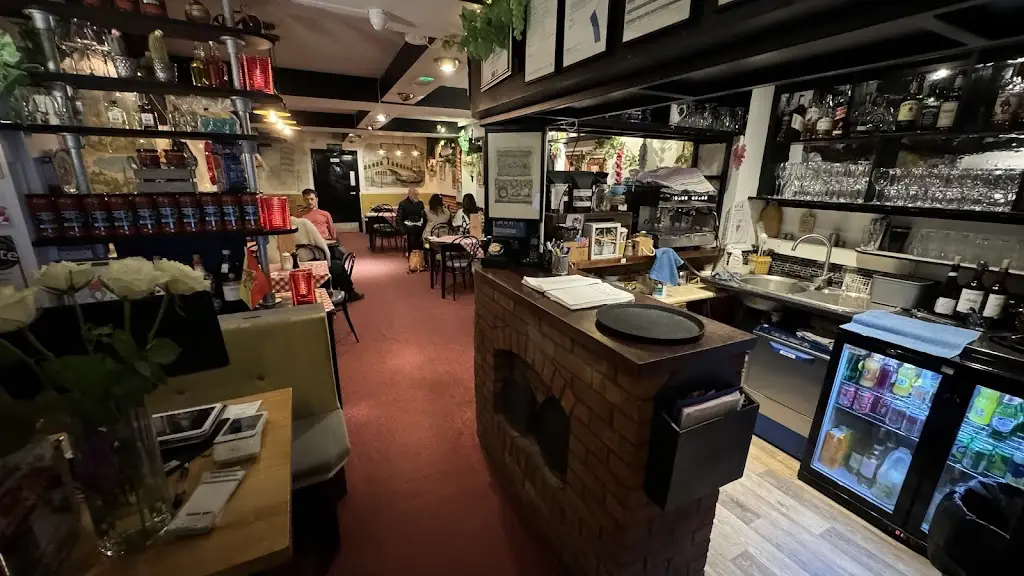 Stuart Mander-Rigby_Massimo’s Ristorante Italiano_Devizes_avis