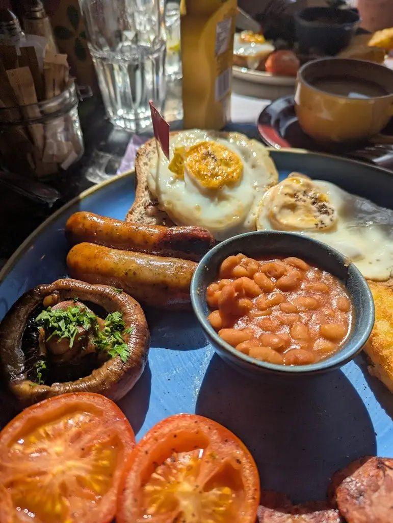 Dorice Agol_Condado Lounge_Devizes_review