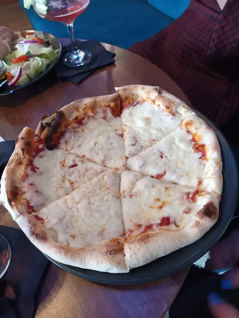 Menu_Sashas Bar_Arnold_image_5