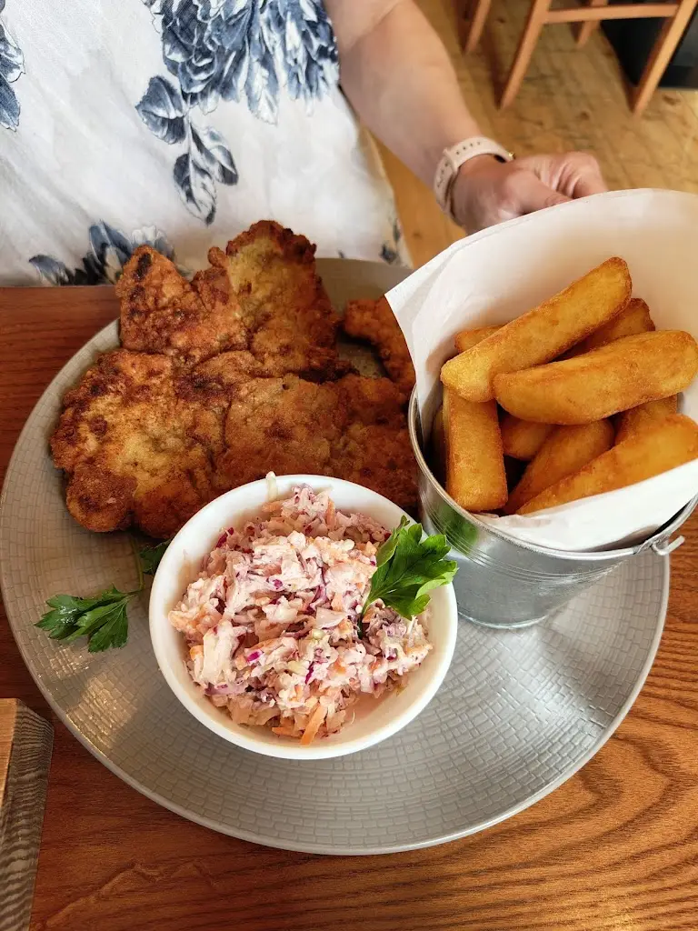 Perry Perryson_Belvedere Bar and Dining_Derby_review