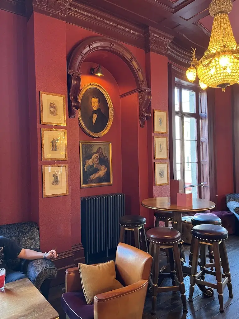 Thisara T_Cosy Club_Derby_review