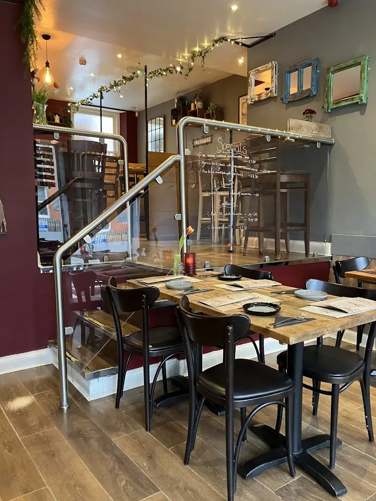 Lorentes Derby restaurant in Derby