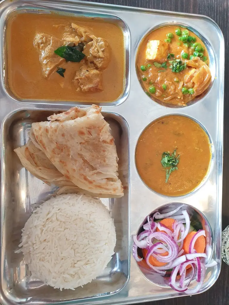 Glyn Berrington_House Boat Restaurant_Derby_review