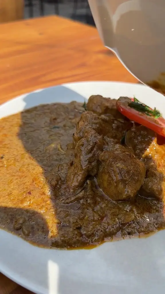 Paula Love_House Boat Restaurant_Derby_review