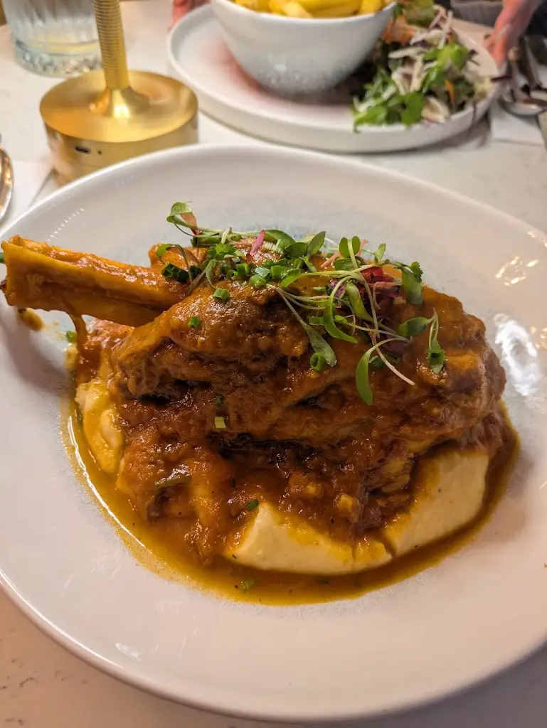 Menü_The Nines_Derby_Bild_3