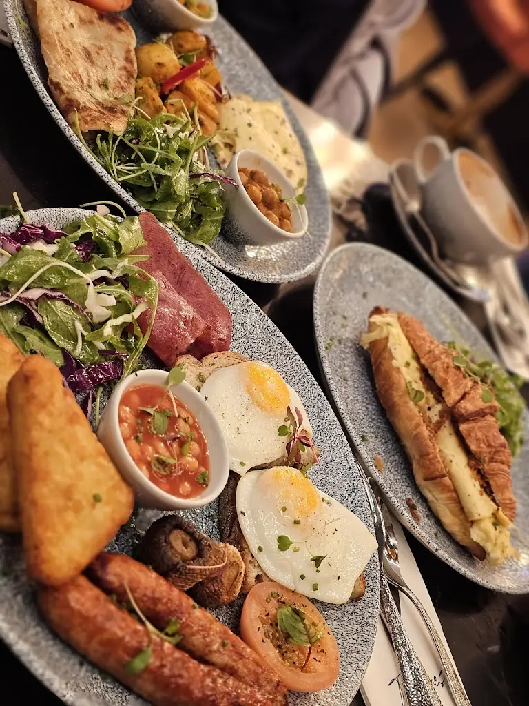 Menü_The Nines_Derby_Bild_8