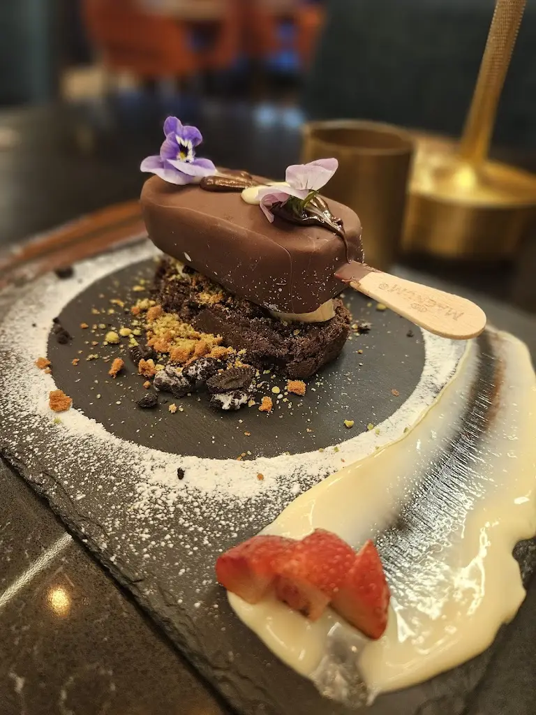 Sophie P_The Nines_Derby_Bewertung