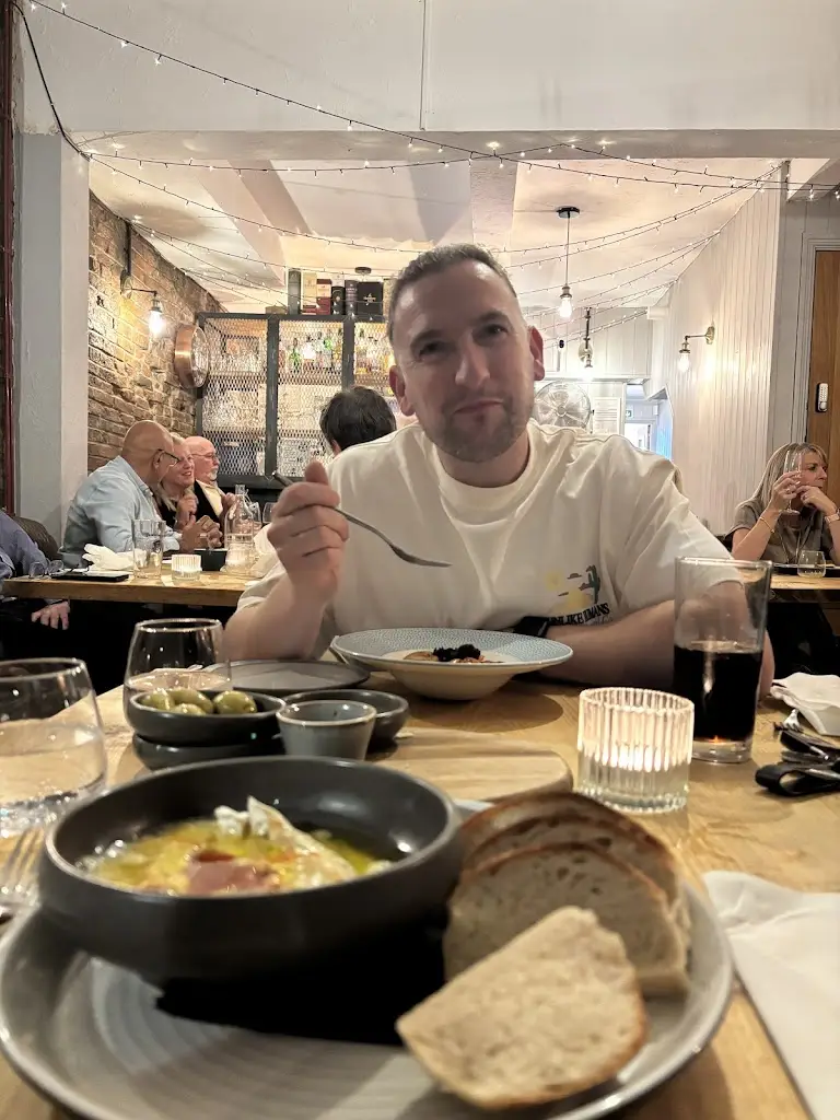 Sian Hingston_The Dining Room_Derby_review